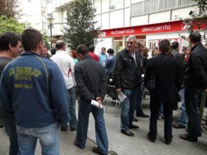 Concentración diante da distribución en A CORUÑA (29/04/2010)