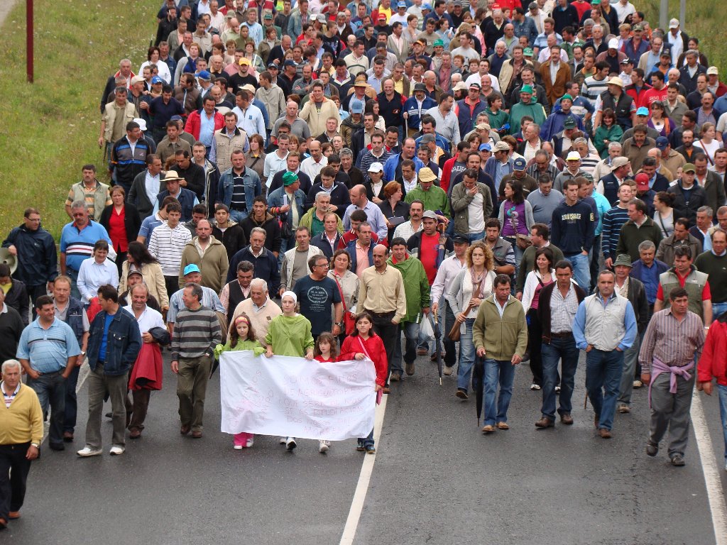 Manifestación pola defensa do sector leiteiro: O NOSO TRABALLO TEN UN PREZO (17/07/09)