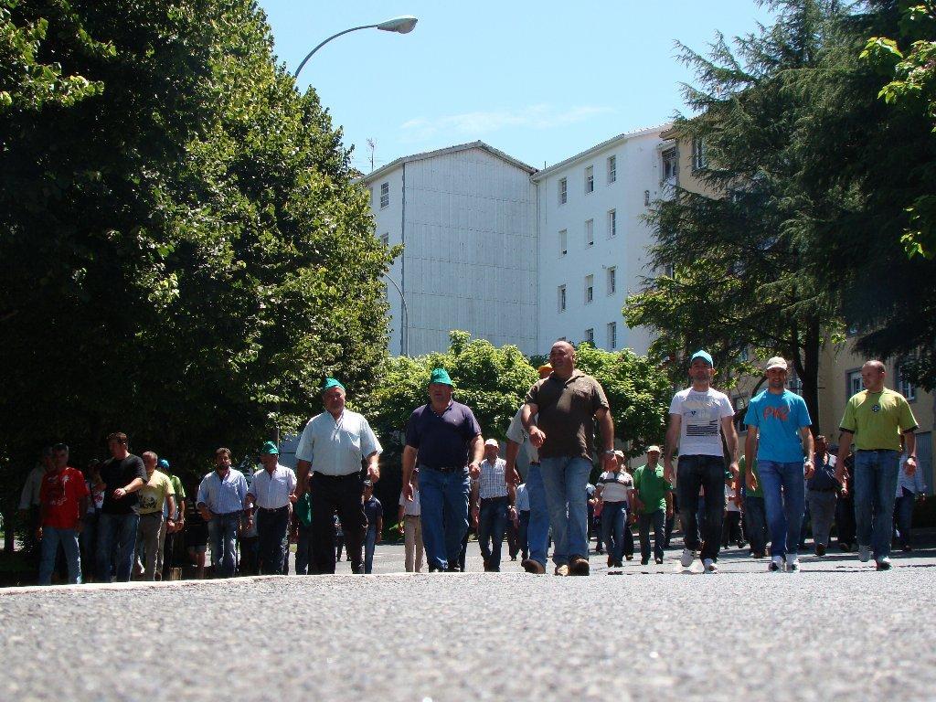 O sector leiteiro mobilízase para esixir que hoxe en Madrid non se firme ningún acordo por embaixo de custos de produción (20/07/09)