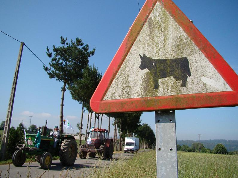 Tractorada cara Santiago de Compostela dende Ordes (17/06/2009)