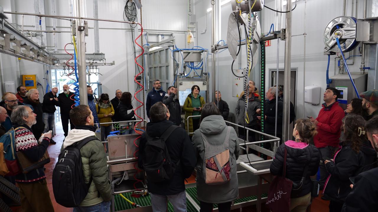 Iniciativas colectivas de transformación cárnica: todo un exemplo de innovación a pequena escala