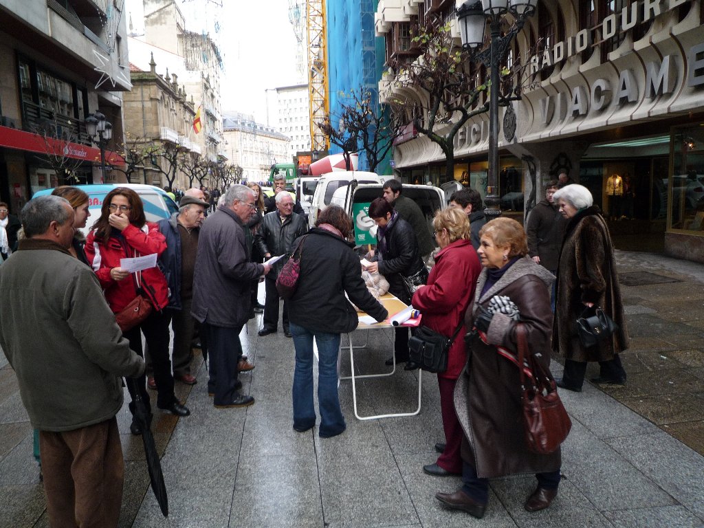 Mercados transparentes da pataca nas cidades de Ourense e Vigo (23/12/2009)