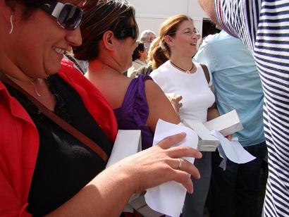 Reparto de leite na Praza Roxa(4)