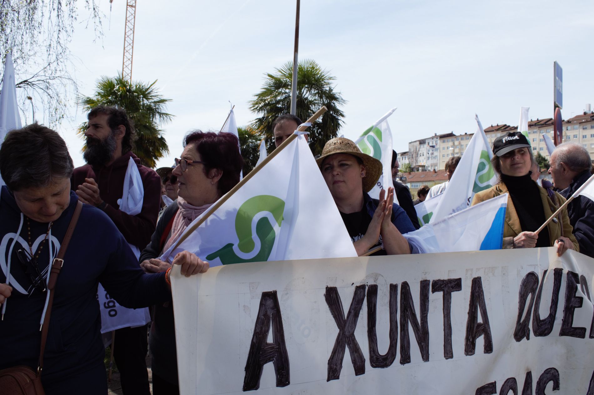 Aplaudindo - Saneamento