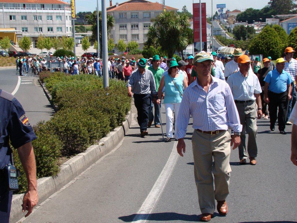 O sector leiteiro mobilízase para esixir que hoxe en Madrid non se firme ningún acordo por embaixo de custos de produción (20/07/09)