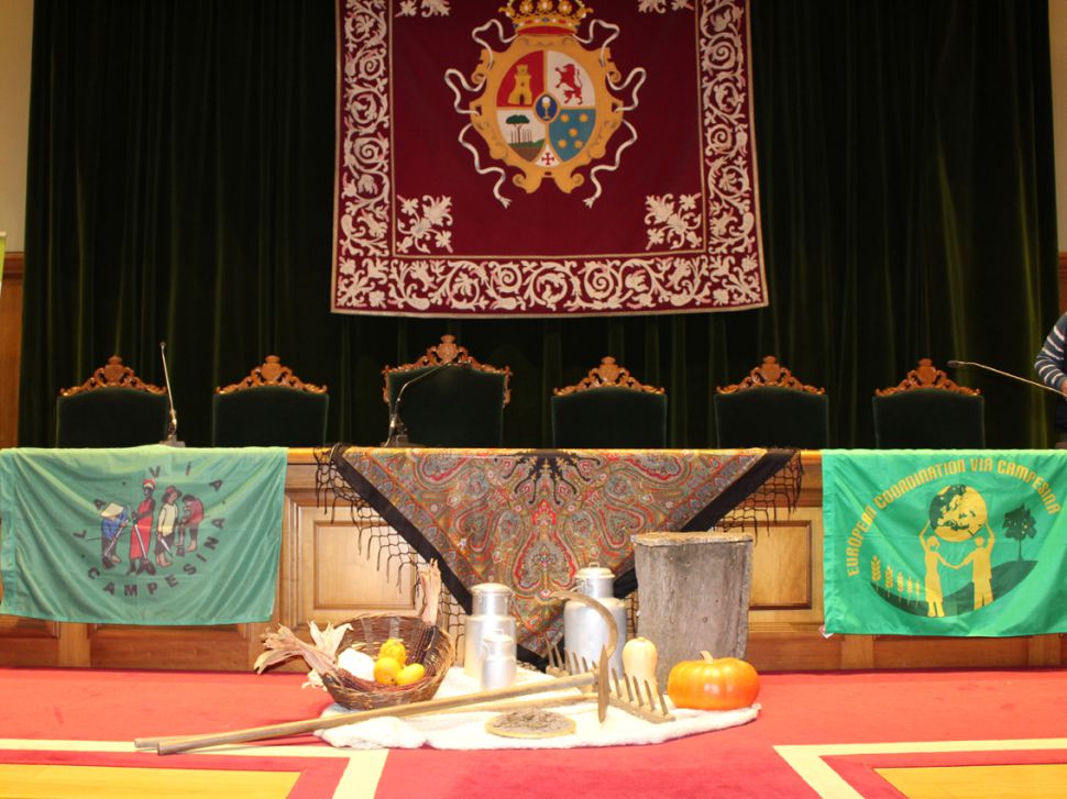 O SLG presenta na Galiza a Declaración dos Dereitos Labregos da ONU cunha lectura pública dos seus artigos