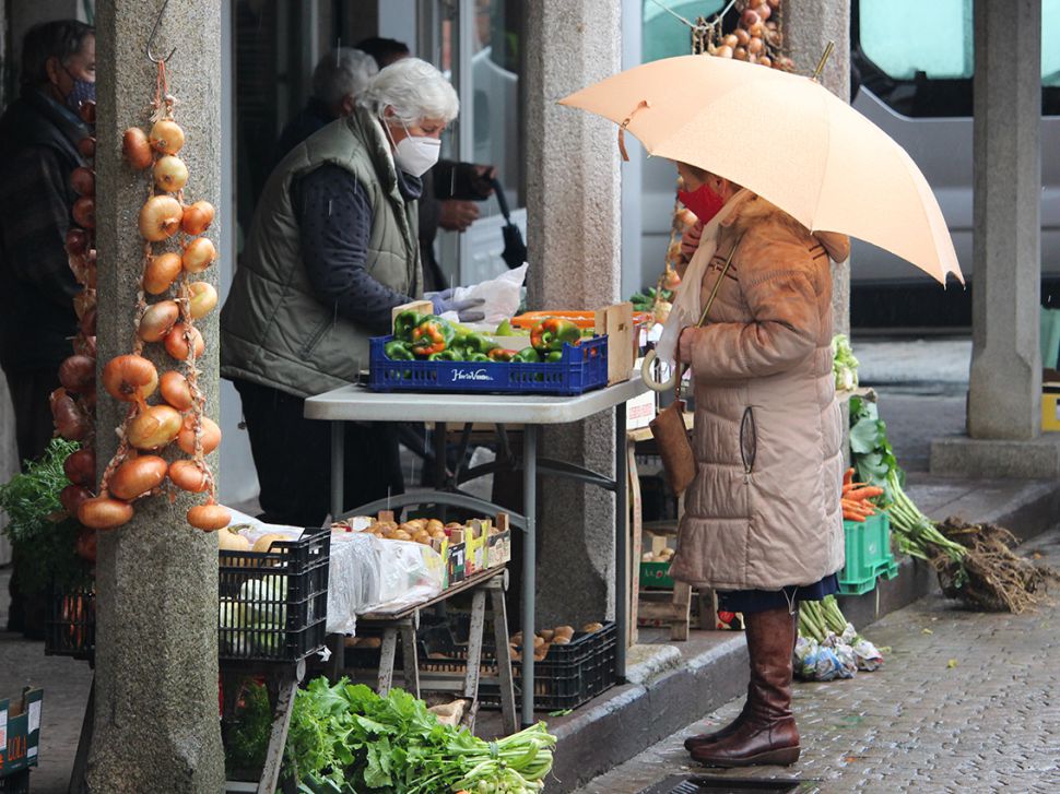 O Concello de Melide reincide no peche do mercado labrego aumentando o risco de contaxio na poboación