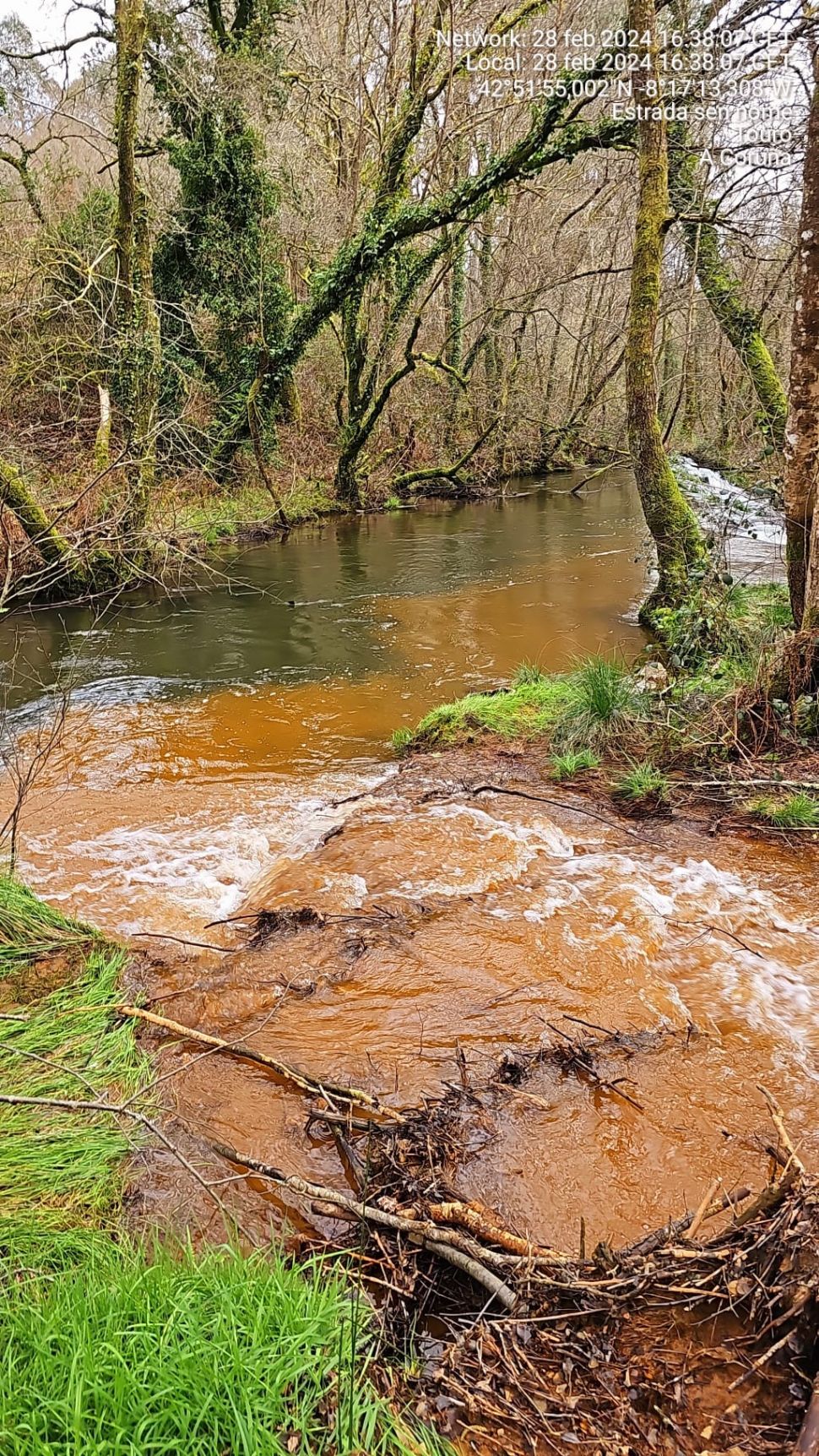 Alegamos contra a legalización dos vertidos industriais da mina de cobre de Touro