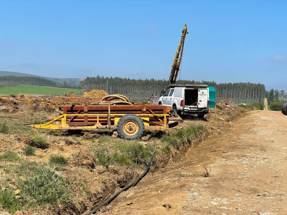 As denuncias da veciñanza e dos colectivos de de Contraminacción paralizan as sondaxes ilegais en Castriz