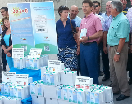 Unha comitiva do SLG no Senado para que a Lei da Cadea Alimentaria prohiba vender por baixo de custes