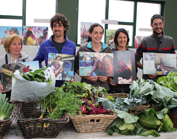 Os labregos e labregas do mercado ecolóxico de San Agustín celebran o 17 de abril na  praza de abastos