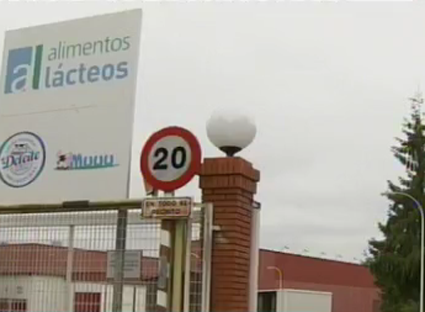 En contestación ao director do Igape, o SLG pide á Xunta que financie a débeda das explotacións arruinadas por Alimentos Lácteos tal e como fixo antes coa empresa
