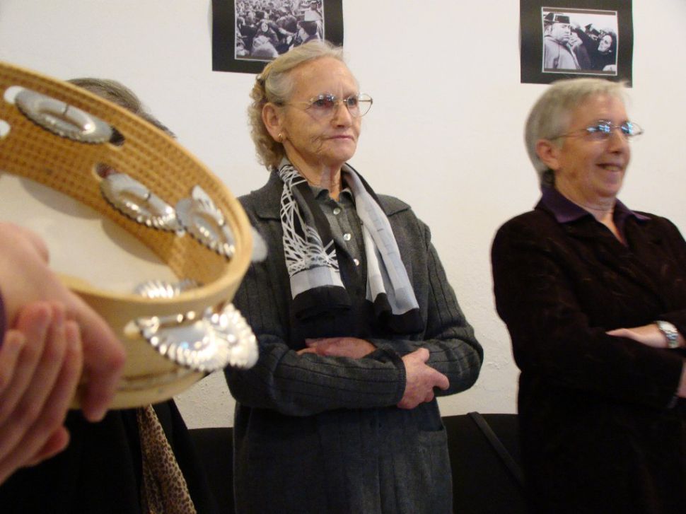 As mulleres da comarca de ordes levántanse contra a violencia, nas Encrobas