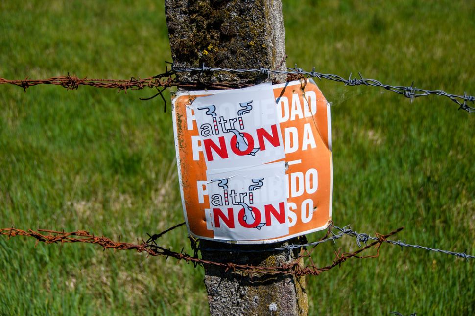 Alertamos ao ministro Luis Planas  do grave impacto da macrocelulosa de Altri nos sectores primarios galegos