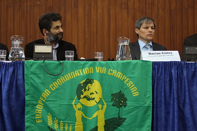 A proposta da Comisión Europea para o sector lácteo aborta a posibilidade de negociar prezos dignos para o leite