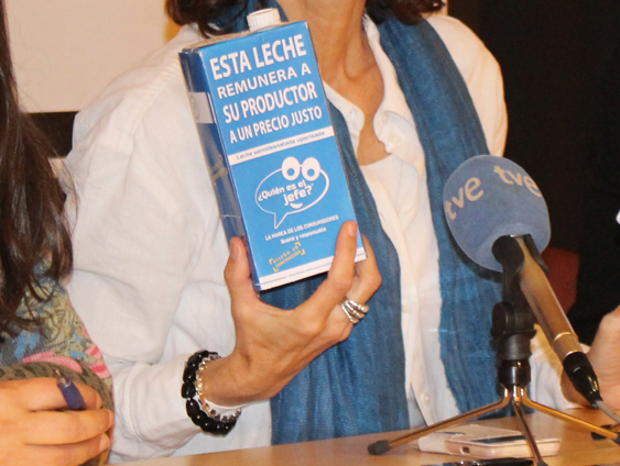 O SLG apoia a presentación na Galiza da marca que está a revolucionar o mercado do leite francés con prezos de 0’39 €