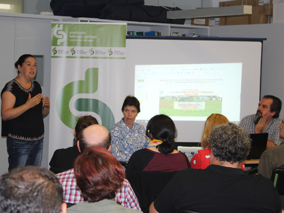 A Dirección do Leite do SLG analiza o sector coa presidenta da Inlac, Charo Arredondo, e con Juan Castro do CIAM