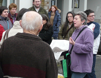 O Sindicato Labrego Galego e a veciñanza inician unha campaña en Rois para denunciar o cobro do canon da auga ás traídas veciñais e aos pozos do rural