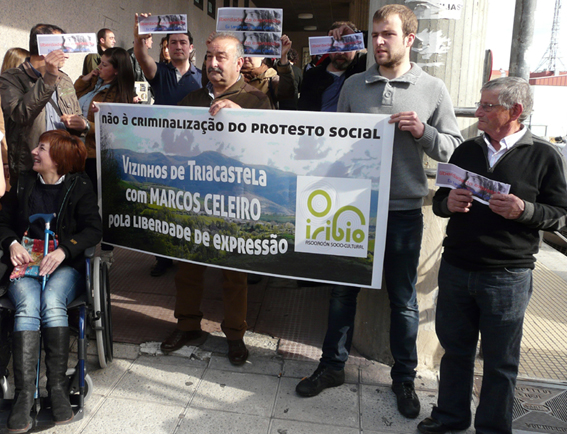 O SLG estivo hoxe en Vigo para expresar o seu apoio a Marcos Celeiro no xuízo de Cementos Cosmos