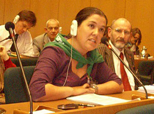 Isabel Vilalba denuncia no Parlamento Europeo o acaparamento de terras na Galiza a mans da minaría