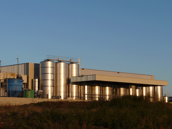 O Sindicato Labrego denuncia o impago da láctea melidense Rey y Sánchez a varios provedores de Melide, Arzúa, Sobrado, Ordes, A Estrada, Friol e Palas