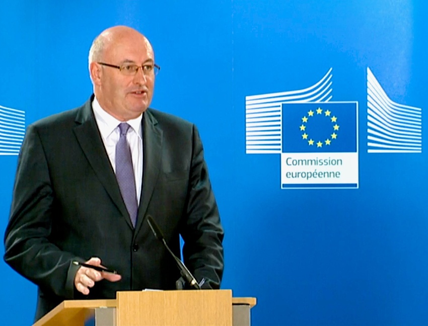 A Vía Campesina esixe á Comisión de Agricultura que se deixe de estudos e pase á acción no sector lácteo