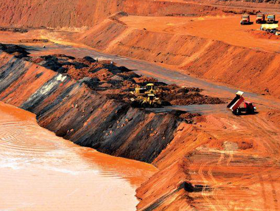 Alegacións para evitar que as minas de feldespato na Limia destrúan unha das zonas agrícolas máis fértiles da Galiza