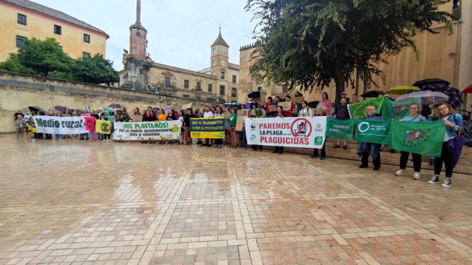 Cincuenta organizacións “plántanse” en Córdoba  fronte aos ministros/as europeos de Agricultura para reclamar outro modelo agroalimentario