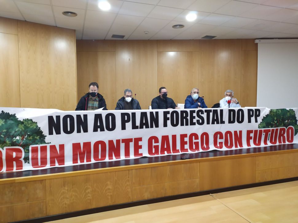 A Fronte contra o Plan Forestal convoca unha concentración de protesta diante do parlamento para o 23 de febreiro