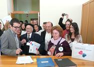 Queremos Galego entregou 30.000 sinaturas de apoio a unha proposta de lei “para alicerzar os dereitos lingüísticos” no ensino e nas administracións públicas