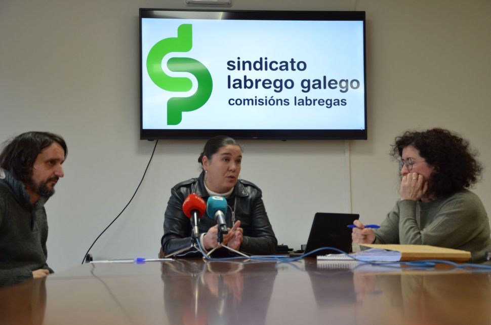 Solicitamos unha moratoria para todas as granxas e a exención das pequenas e medianas na aplicación da nova normativa agrogandeira