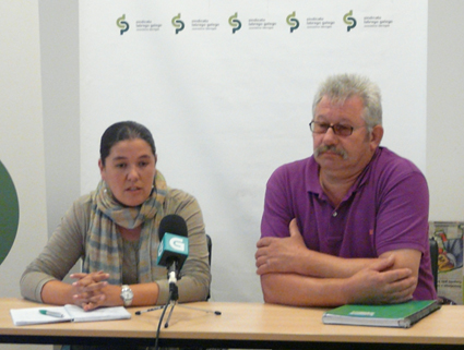 A industria castiga a gandería sostible baixando o prezo do leite das vacas alimentadas con pastos e forraxes naturais