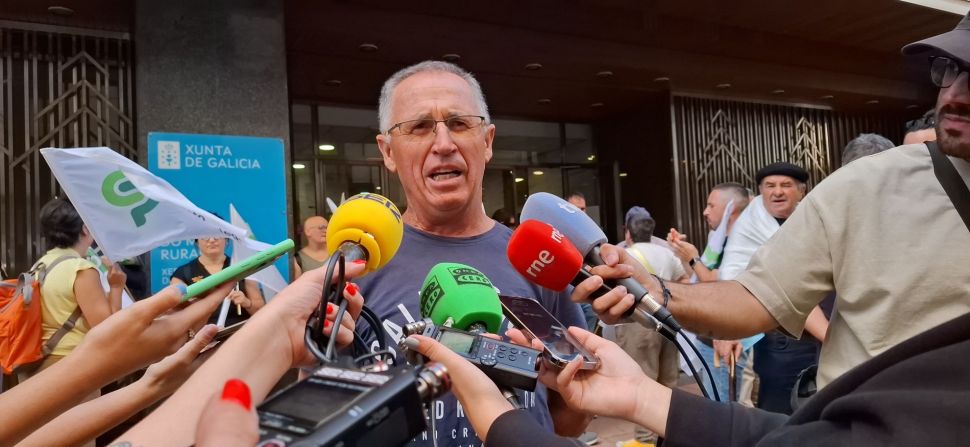 Granxas afectadas pola EHE mobilízanse en Ourense demandando medidas urxentes á Consellaría e ao Ministerio