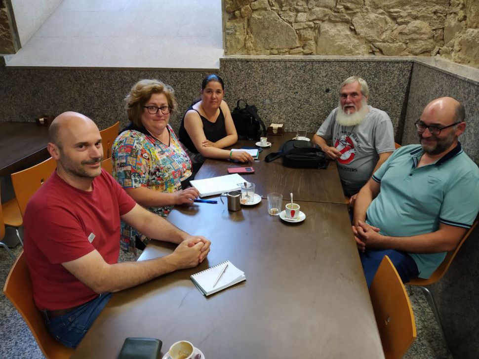 Entrevista cxs voceirxs da área de medio rural do BNG, Carme Aira e Xosé Luís Rivas, para denunciar os abusos das industrias